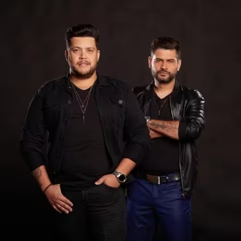 Igor e Walace visitam a Comunidade FM e falam sobre carreira e música ao vivo.