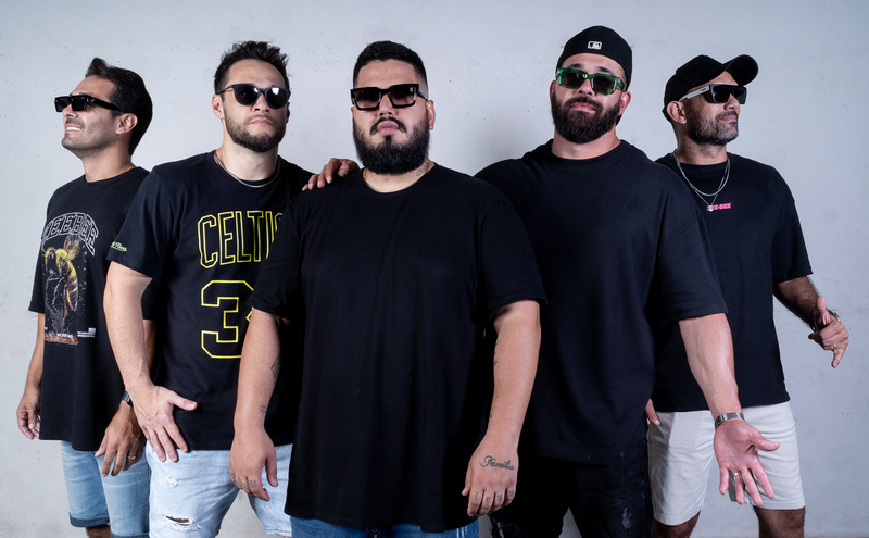 Di Responsa aposta no romance e no swing do pagode em “Tey, Tey, Tey”